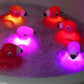 🥳2026 STORSÄLJARE🥳💞50K+ SÅLDA!👶🛁 Gör Badtiden Magisk & Säker. Vattenaktiverad Lysande Leksak – BPA-fri & Rolig! 🌈💧